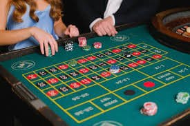Filipino players enjoying online casino games on mobile devices